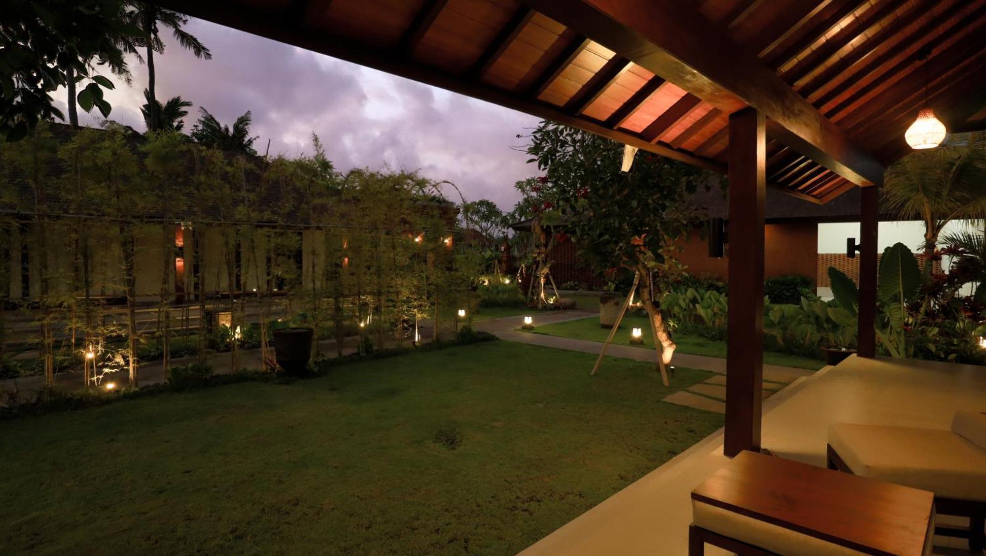 K Ko Surf Village At Keramas Lebih Exteriör bild